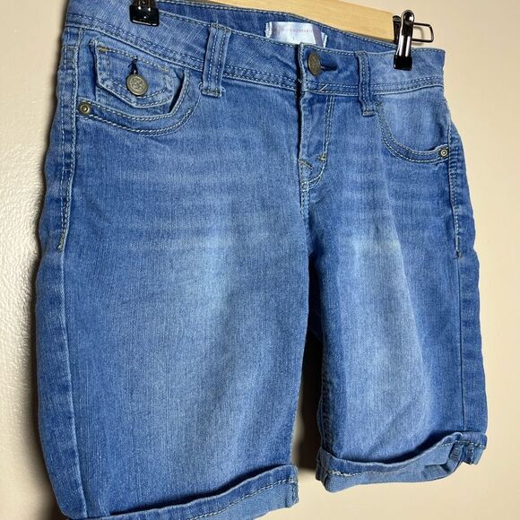 CLEARANCE! Pair of No Boundaries Shorts Size 5 Juniors EUC - Picture 8 of 9